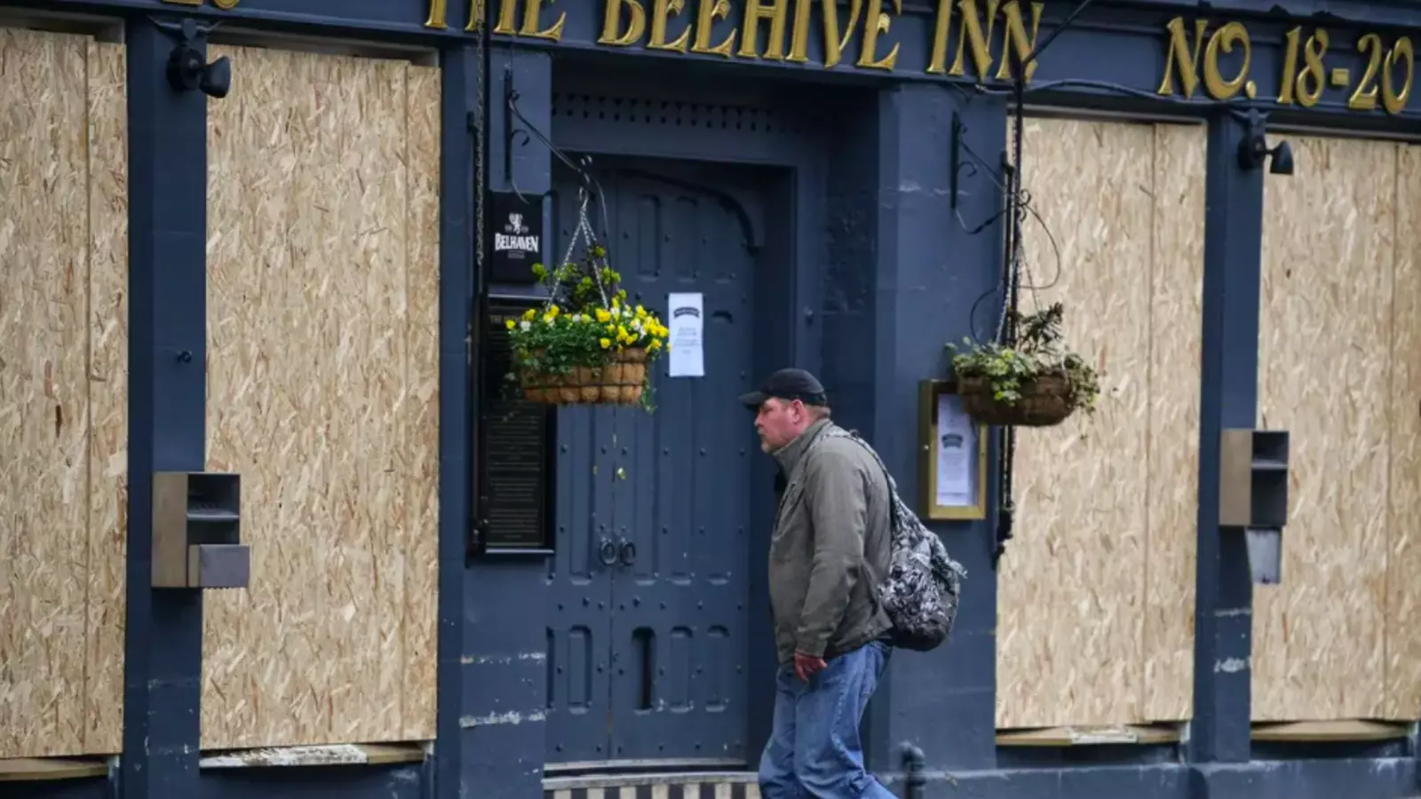 Un pub d'Edimburg, tancat a causa del confinament, una de les imatges més representatives de les mesures preses contra el covid-19