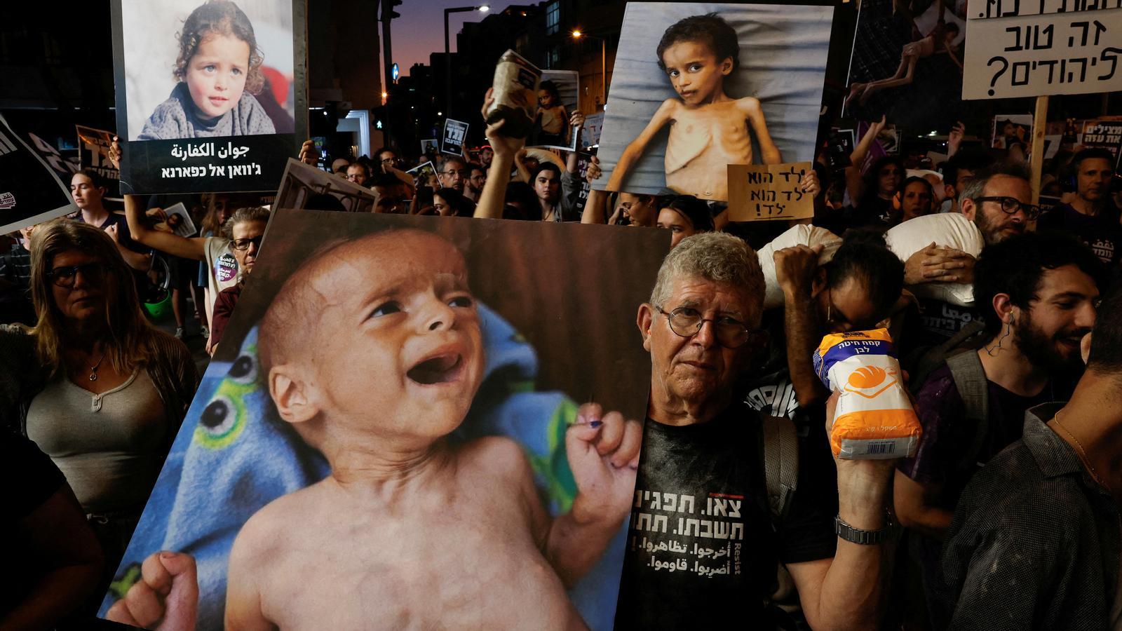 Israelis protest against hunger in Gaza, in Tel Aviv.