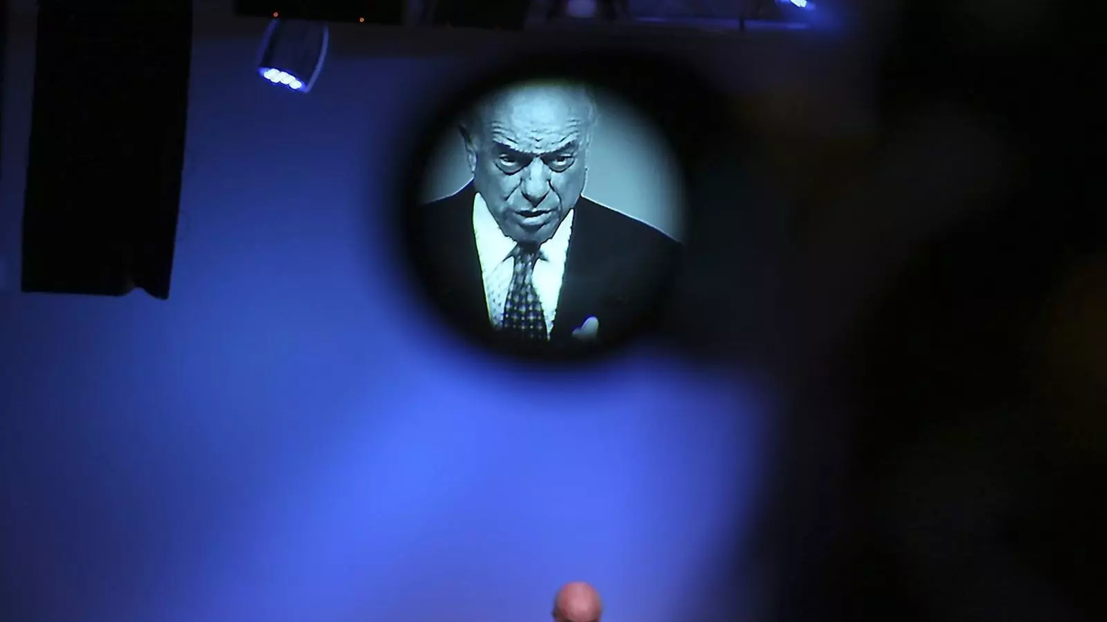LES VÍCTIMES D’UN BANQUER PODERÓS
Fa tres lustres que Francisco González està al capdavant del segon banc d’Espanya i en aquest temps s’ha desfet dels seus més estrets col·laboradors. S’hi va fer fort amb la caiguda d’Ybarra (01), es va consolidar amb Goirigolzarri (02) i ara ha reemplaçat Ángel Cano (03).