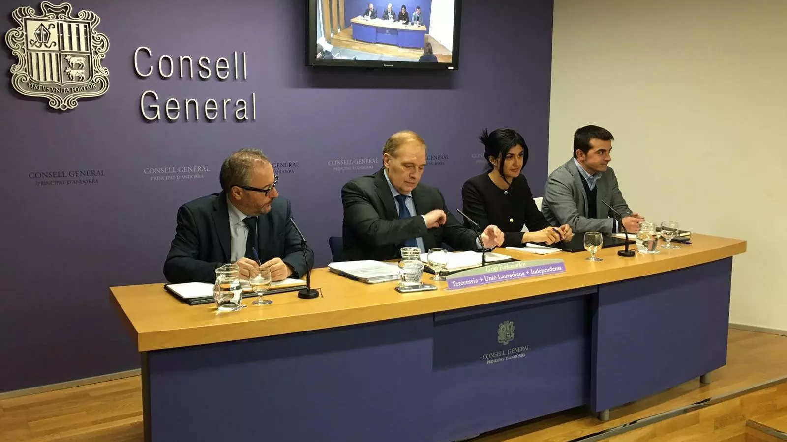 Els consellera generals de Terceravia+UL+I durant la presentació de les esmenes al pressupost. / M. P.