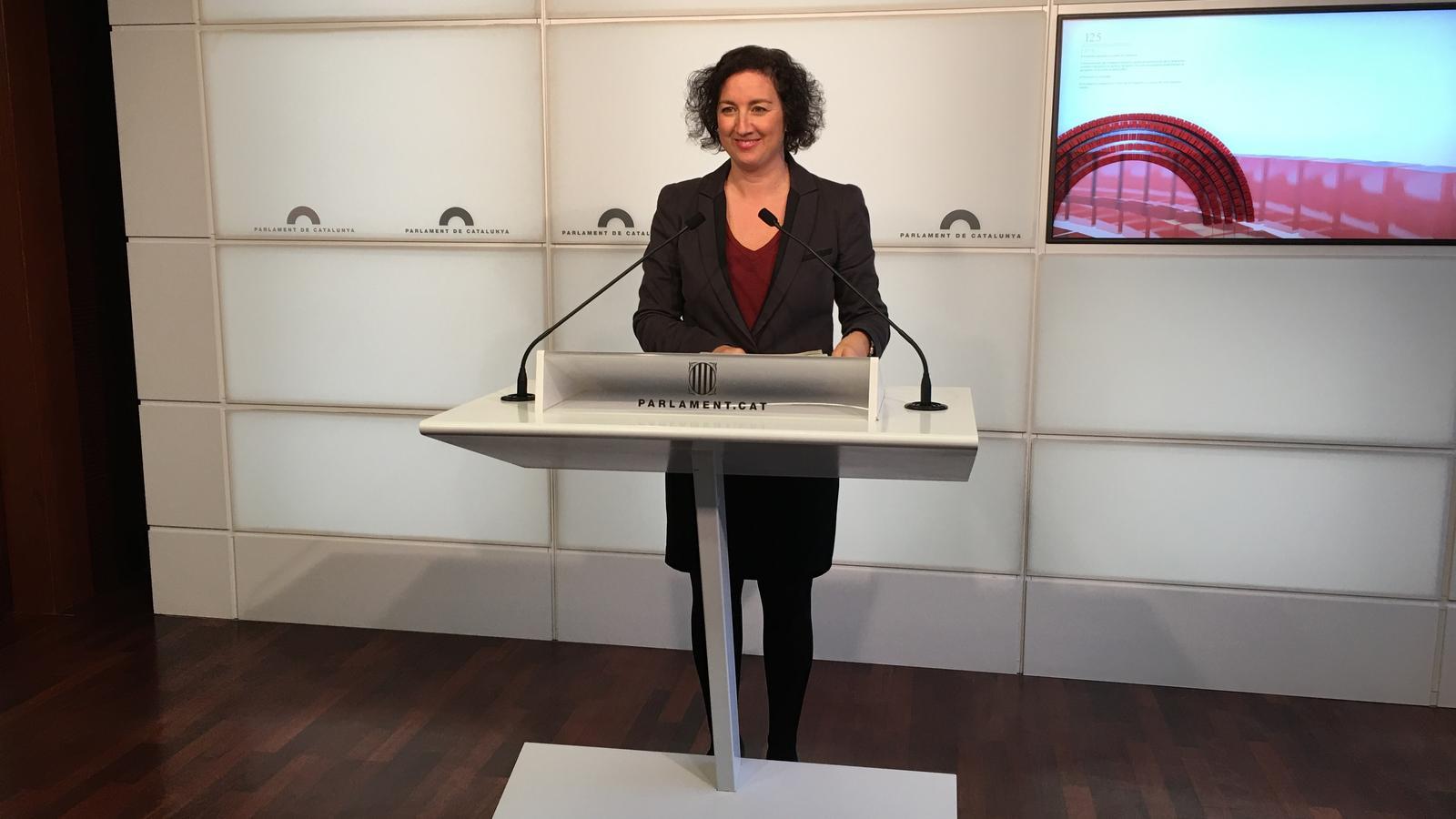 La portaveu adjunta del PSC, Alícia Romero, en roda de premsa