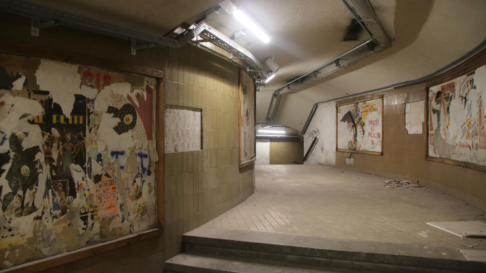 One of the entrances to the metro platforms at Catalunya station, in an old corridor that is closed to the public.