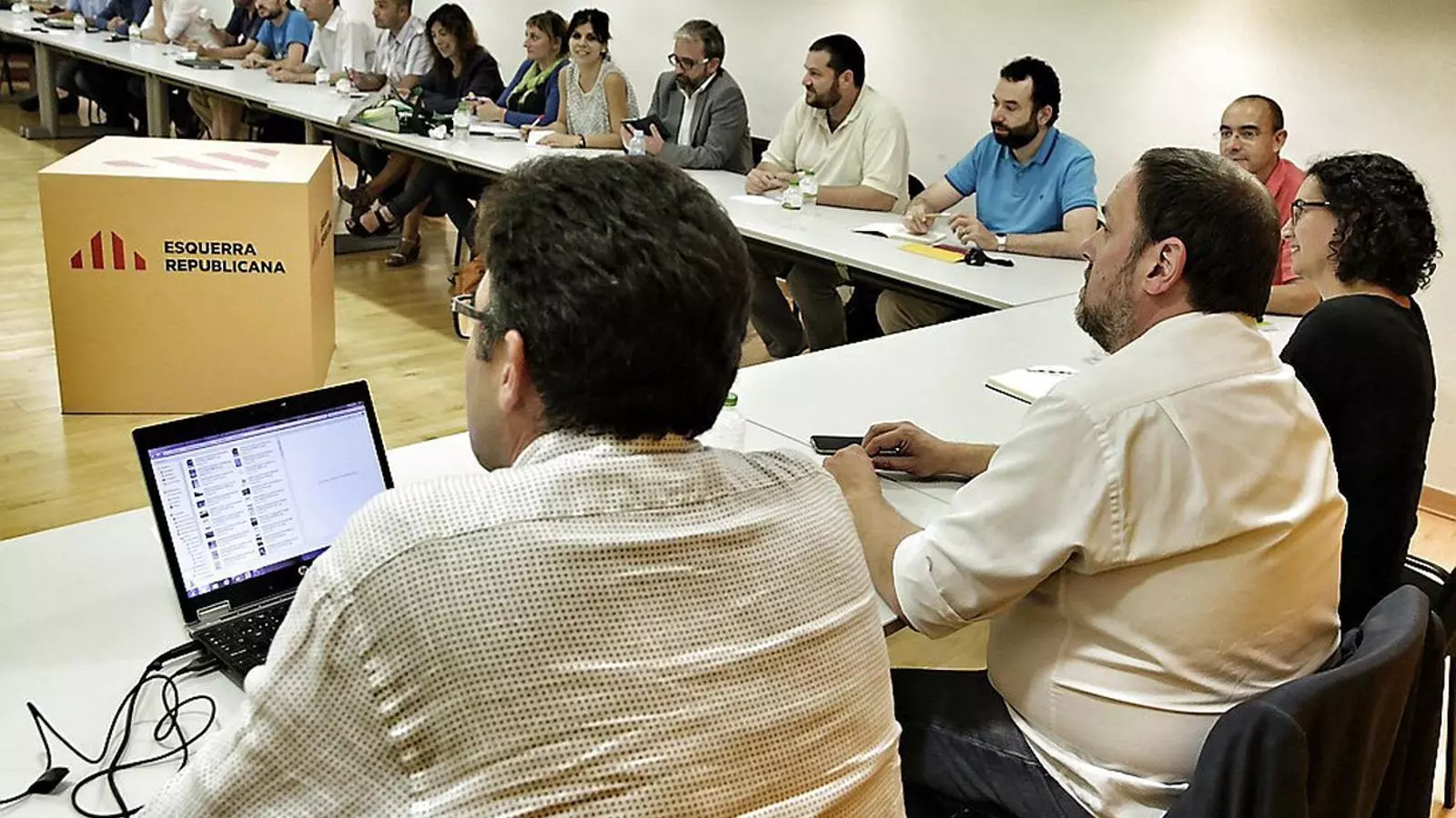L’executiva d’ERC es va reunir abans del consell nacional per avalar un acord que no tothom veia clar, malgrat que tampoc hi veien alternativa.