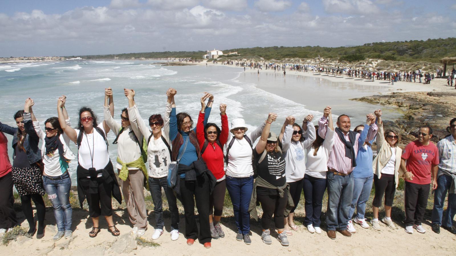 Human chain in La Ràpita.