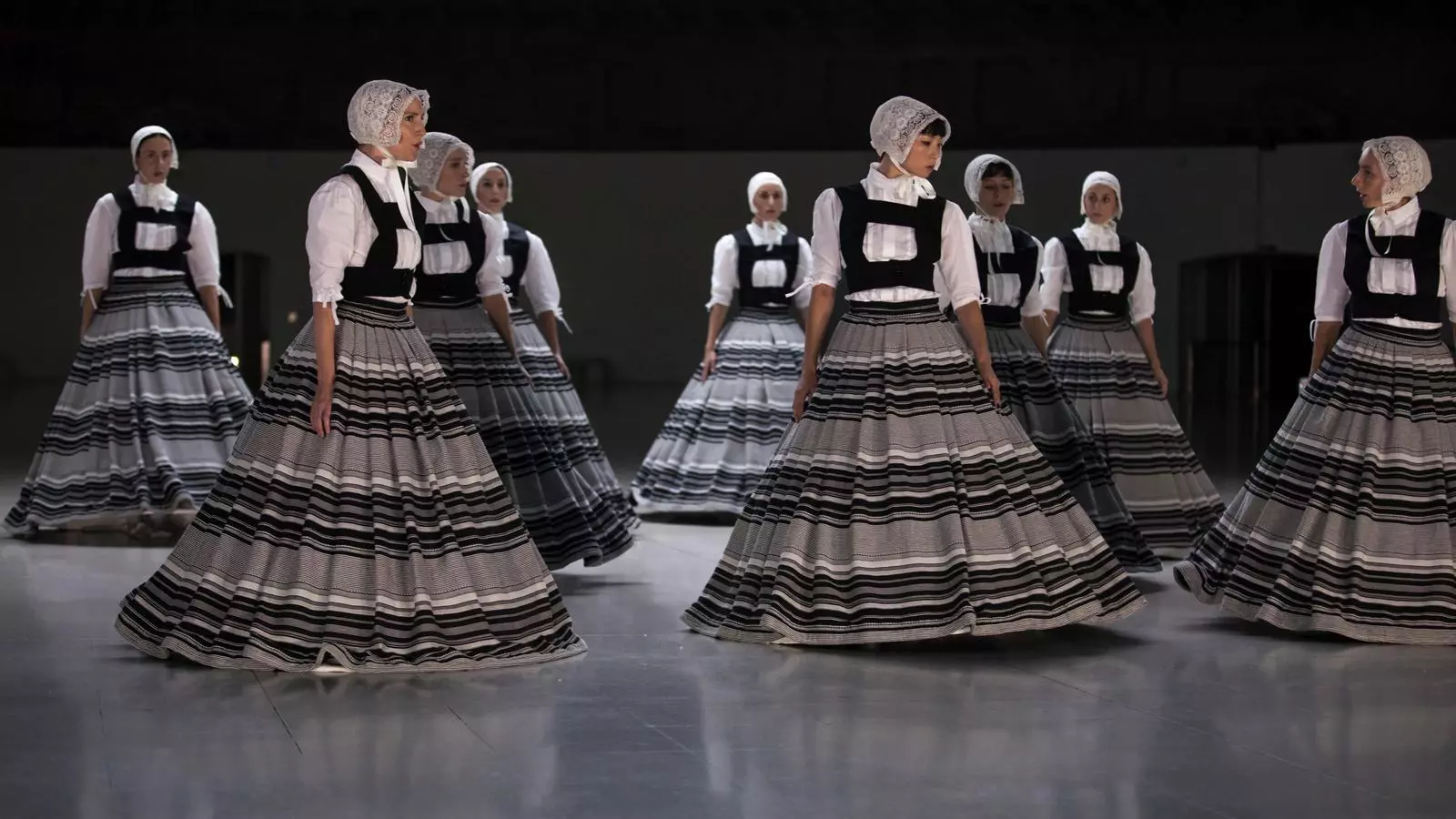 Les intèrprets de 'Sonoma', de La Veronal, en un moment de l'espectacle