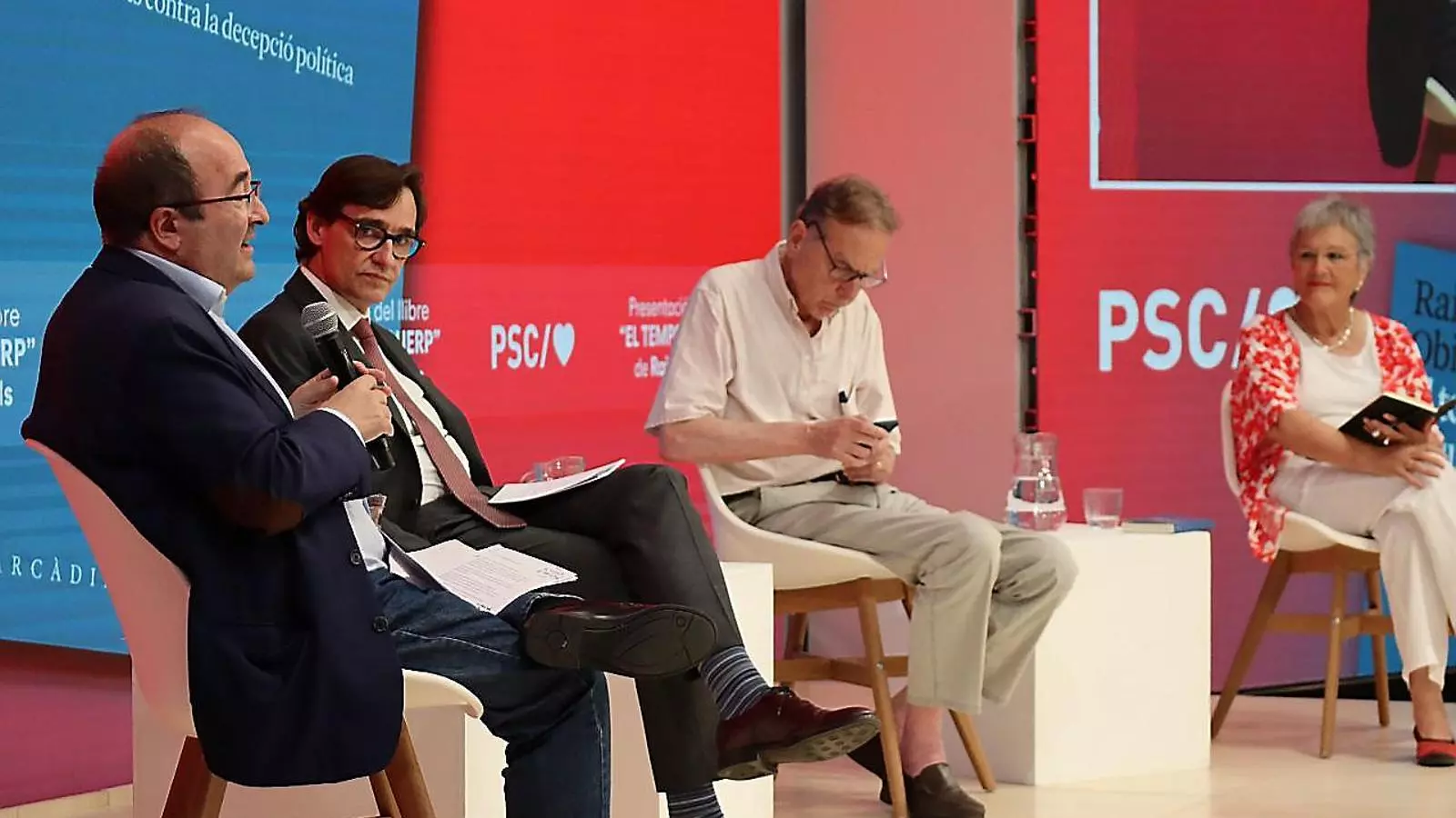 Miquel Iceta, Salvador Illa i Raimon Obiols ahir durant l’acte a la seu del PSC.
