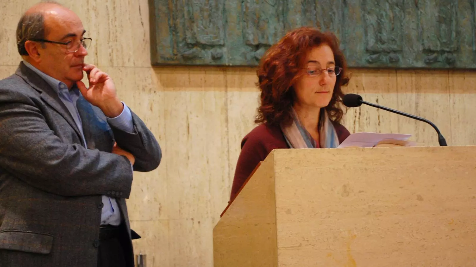 Els membres de l'APCA Gualbert Osorio i Cristina Orduña durant la celebració de Sant Francesc de Sales.