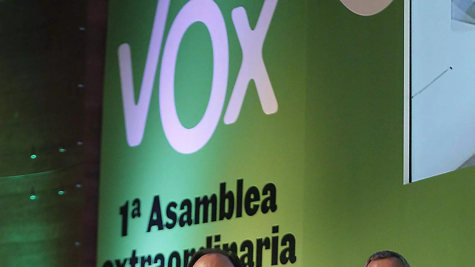 Santiago Abascal amb Aleix Vidal-Quadras en el congrés que va suposar el tret de sortida de Vox per a les europees del 2014.