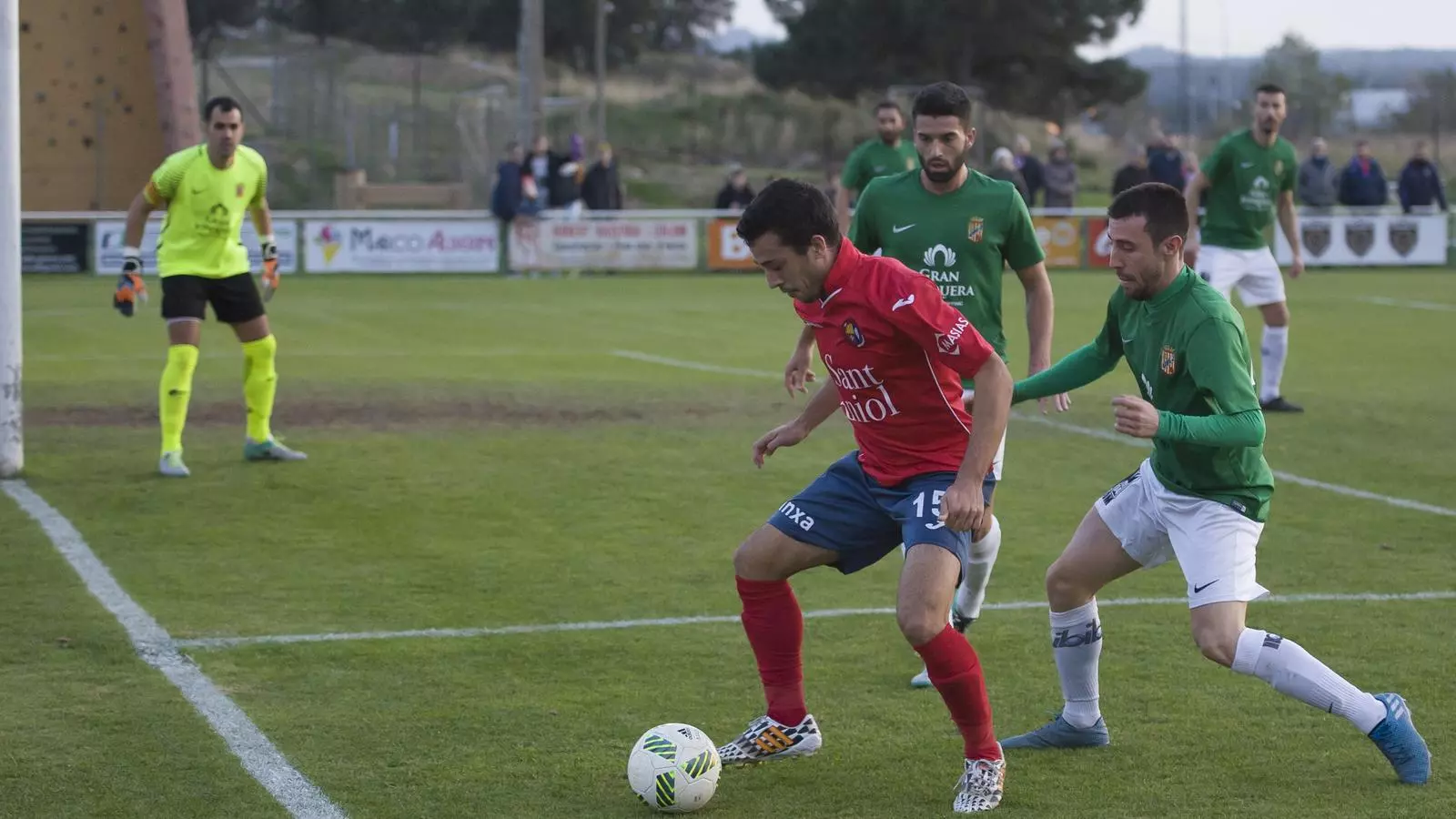 La defensa de La Jonquera, contra l'Olot