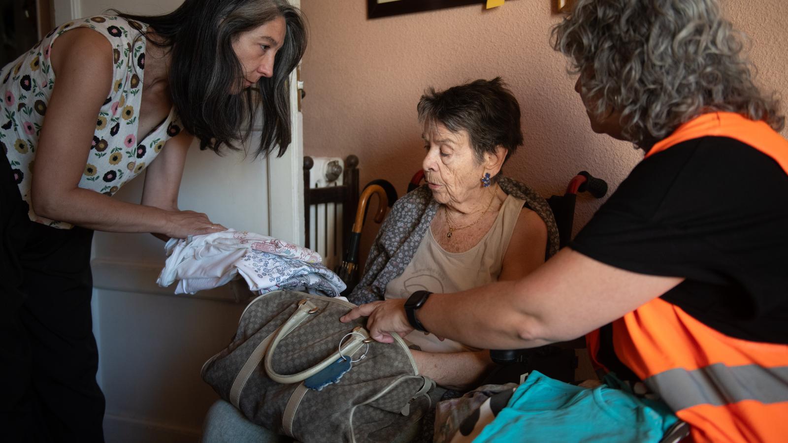 Maricarmen, an 87-year-old neighbor from Madrid, who they evicted this Wednesday.