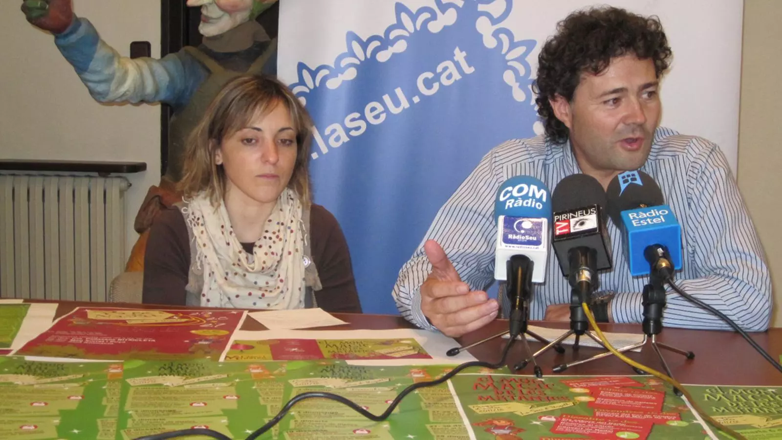 El regidor de Promoció Econòmica, Jordi Pallarès, i la regidora de Joventut, Infància, Festes i tradicions, Meritxell Planes.