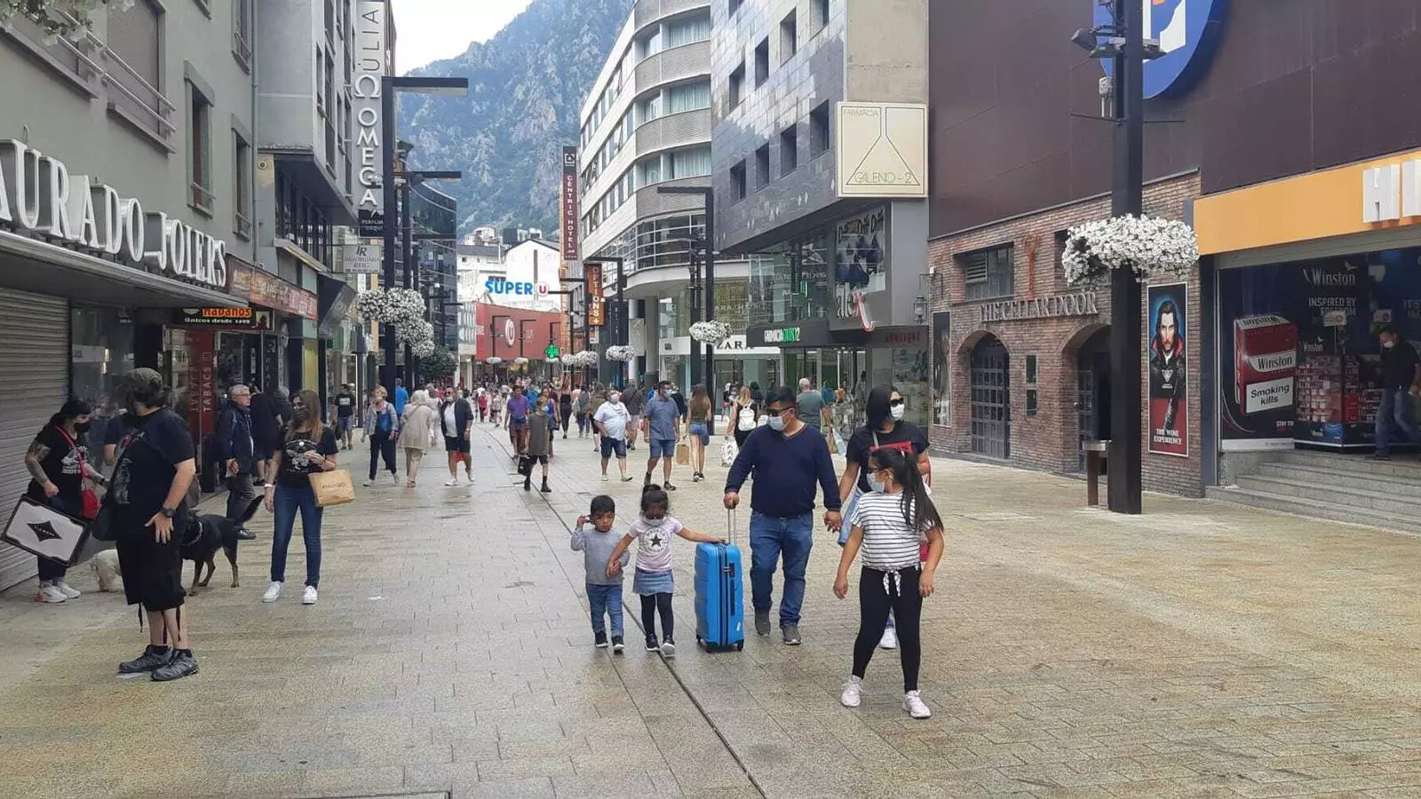 L'avinguda Meritxell, aquest diumenge. / ARA ANDORRA