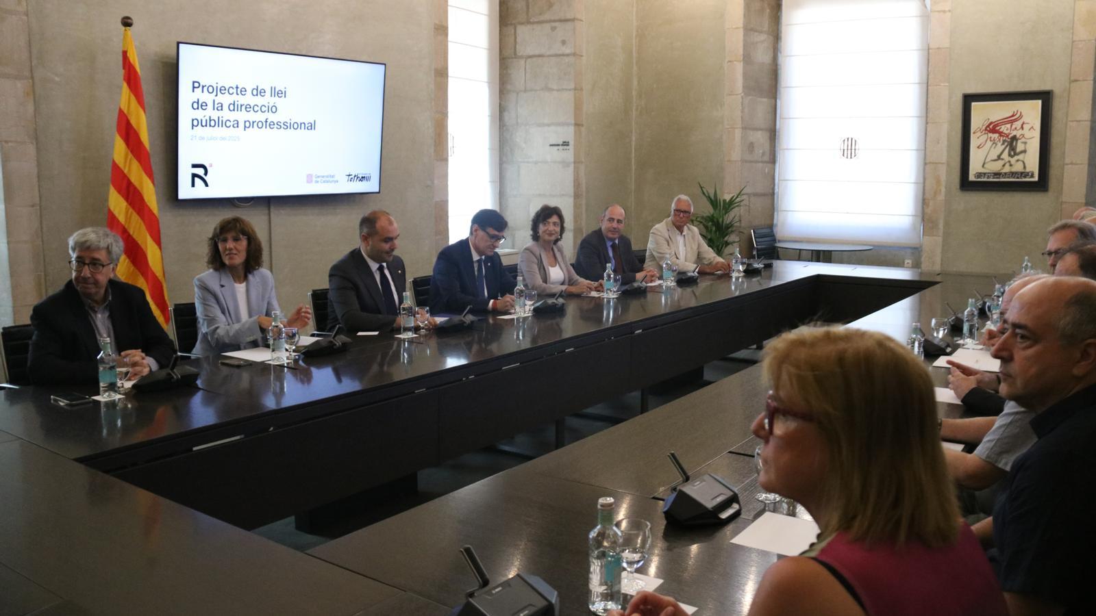 Government meeting with entities this Monday