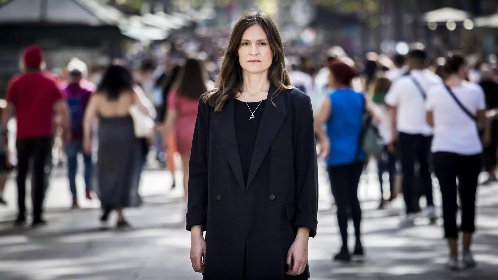 Elin Cullhed , escriptora sueca, fotografiada a La Rambla de Barcelona