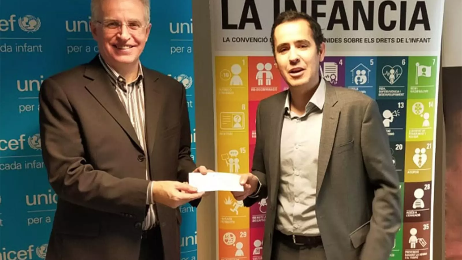 Lliurament del xec de la Fundació Privada Armor a Unicef Andorra.