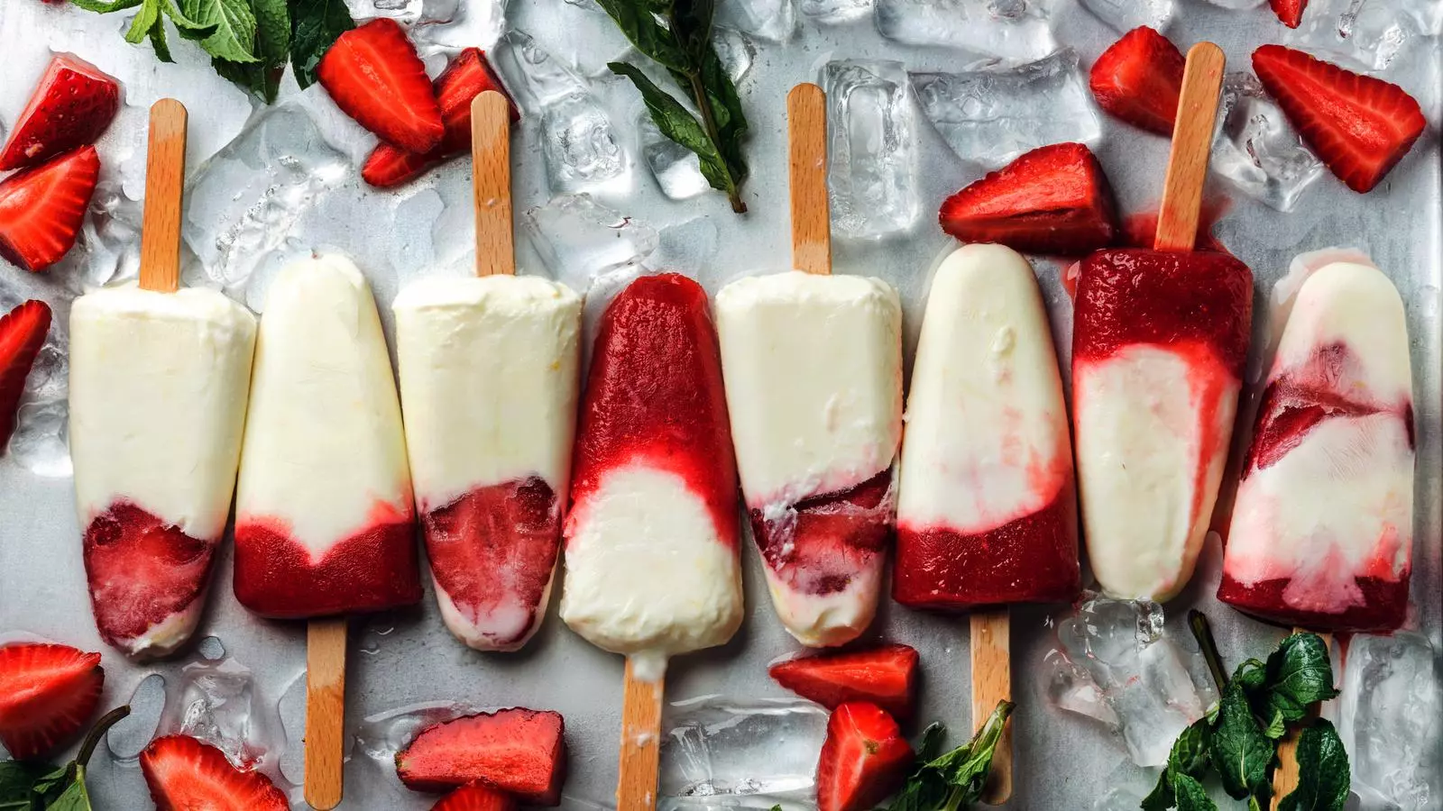 Alguns dels gelats més populars són els que es fan amb maduixa, préssec, mango o fruits del bosc.
