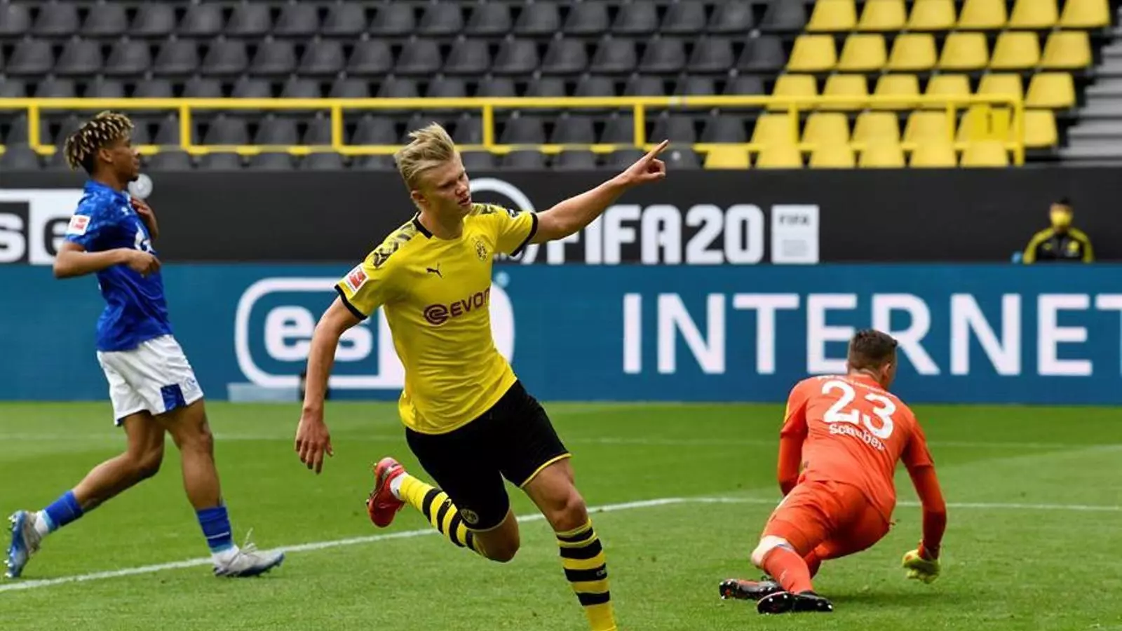 Haaland, marcant el primer gol del Borussia de Dortmund
