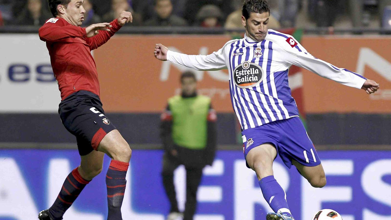 Riki xuta davant l'oposició de Lolo.