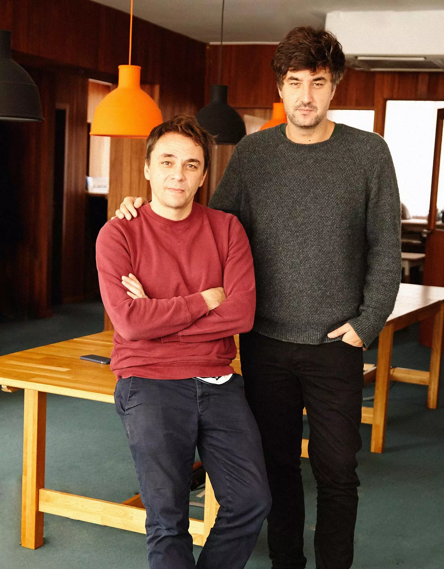Lope Serrano (de peu) amb Nico Méndez, fundadors i caps de CANADA