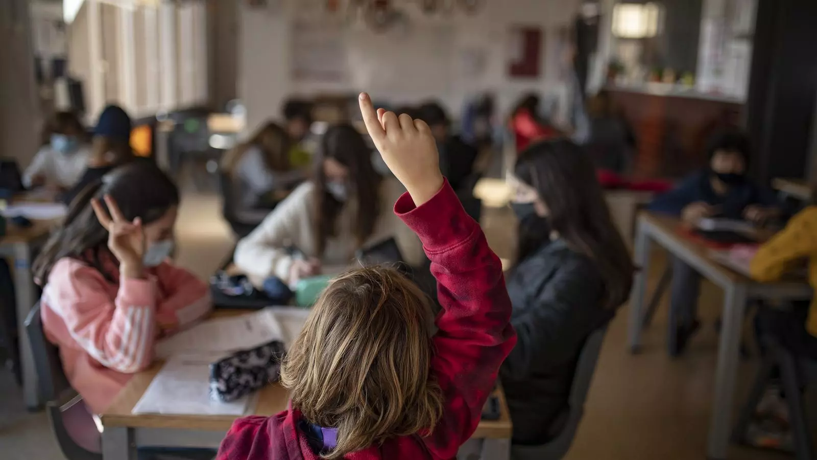 Nens de Primària en una classe de Barcelona.