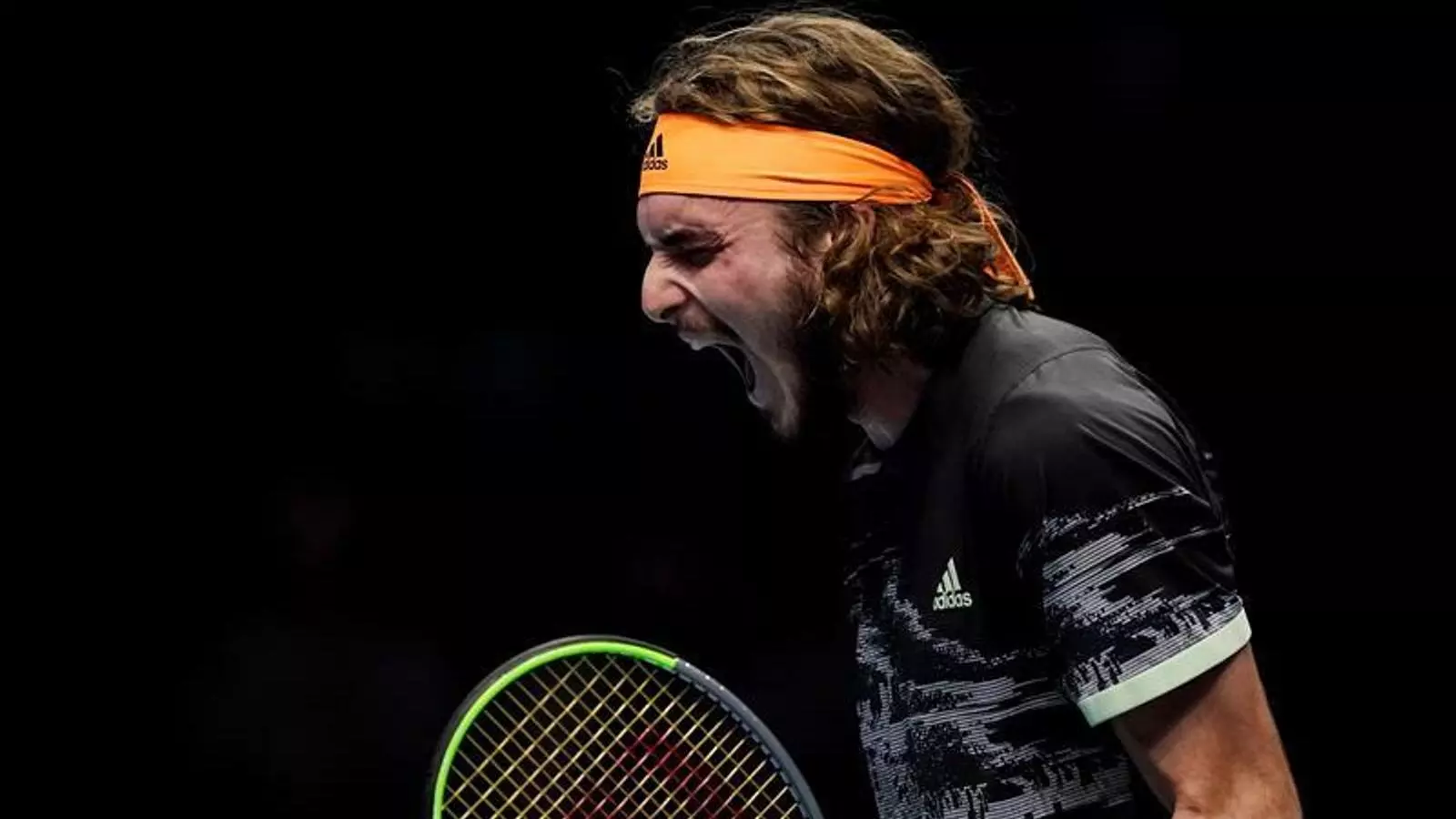 Stefanos Tsitsipas derrota Federer i arriba a la final de les ATP finals