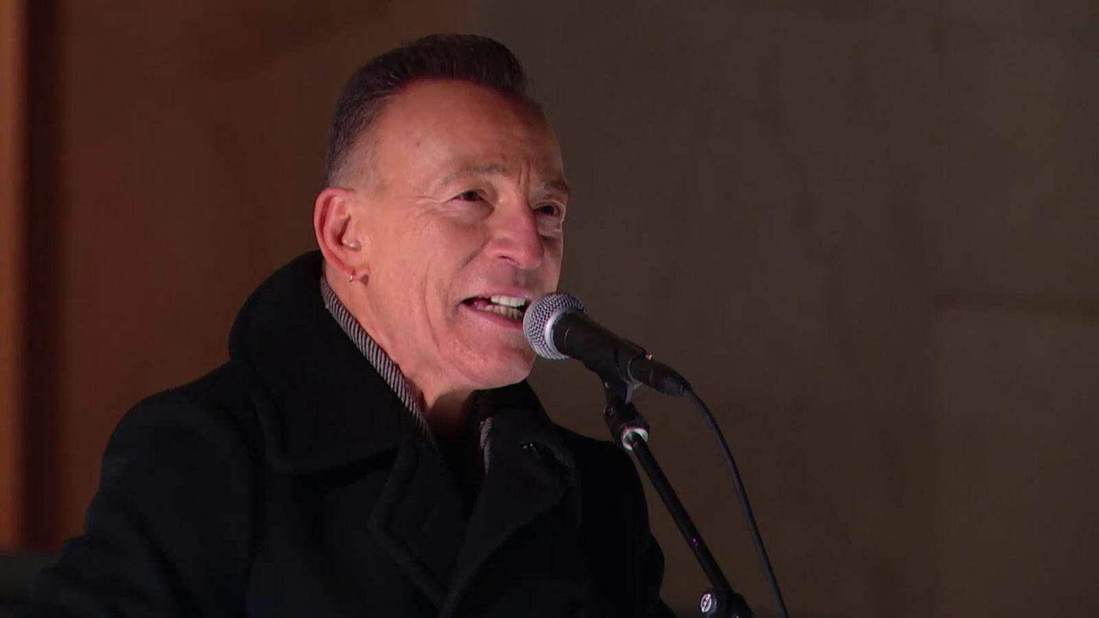 Bruce Springsteen interpreta 'Land of hope and dreams' a 'Celebrating America'