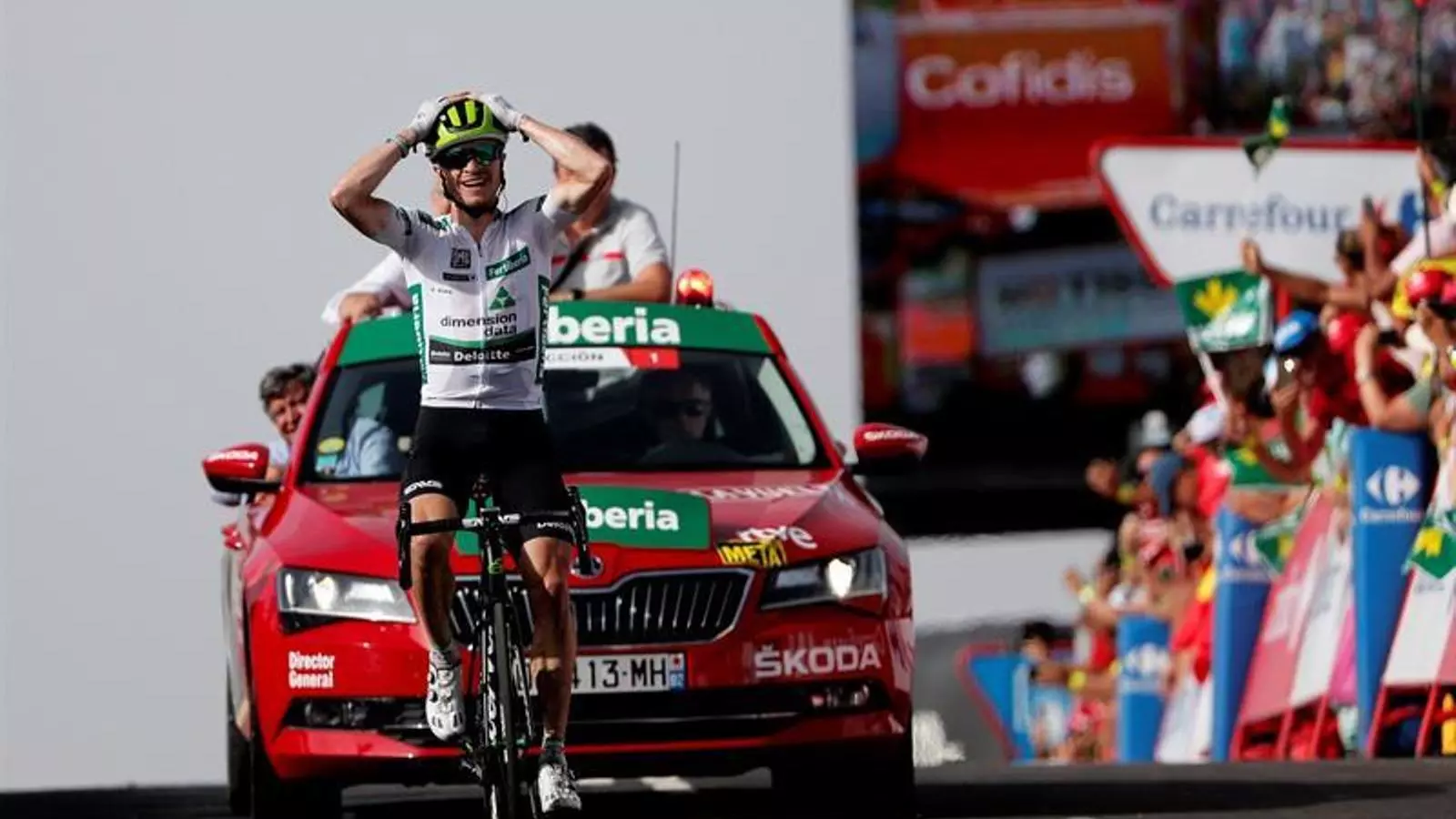 Benjamin King regna a la novena etapa i Simon Yates és el nou líder