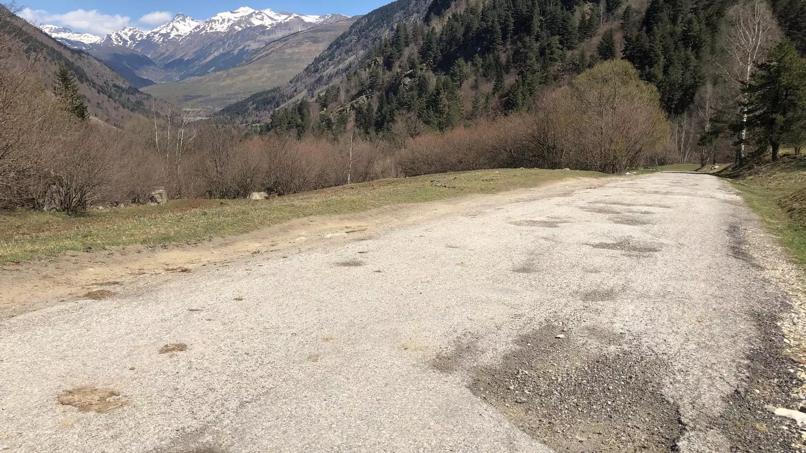 Era carretèra entre Salardú e es Banhs de Tredòs