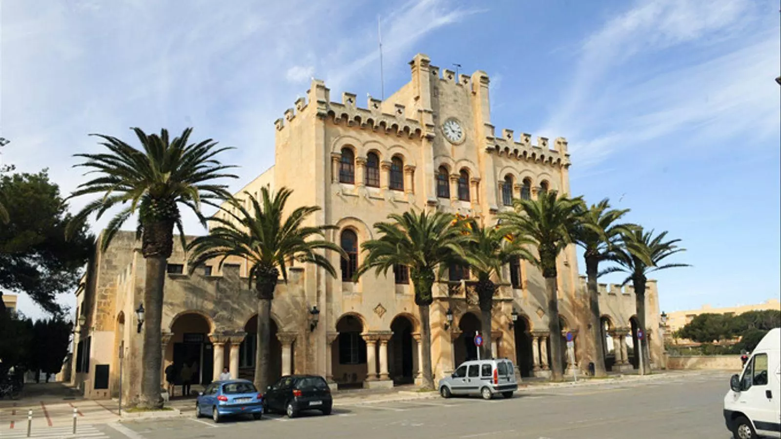 Imatge de l'ajuntament de Ciutadella.
