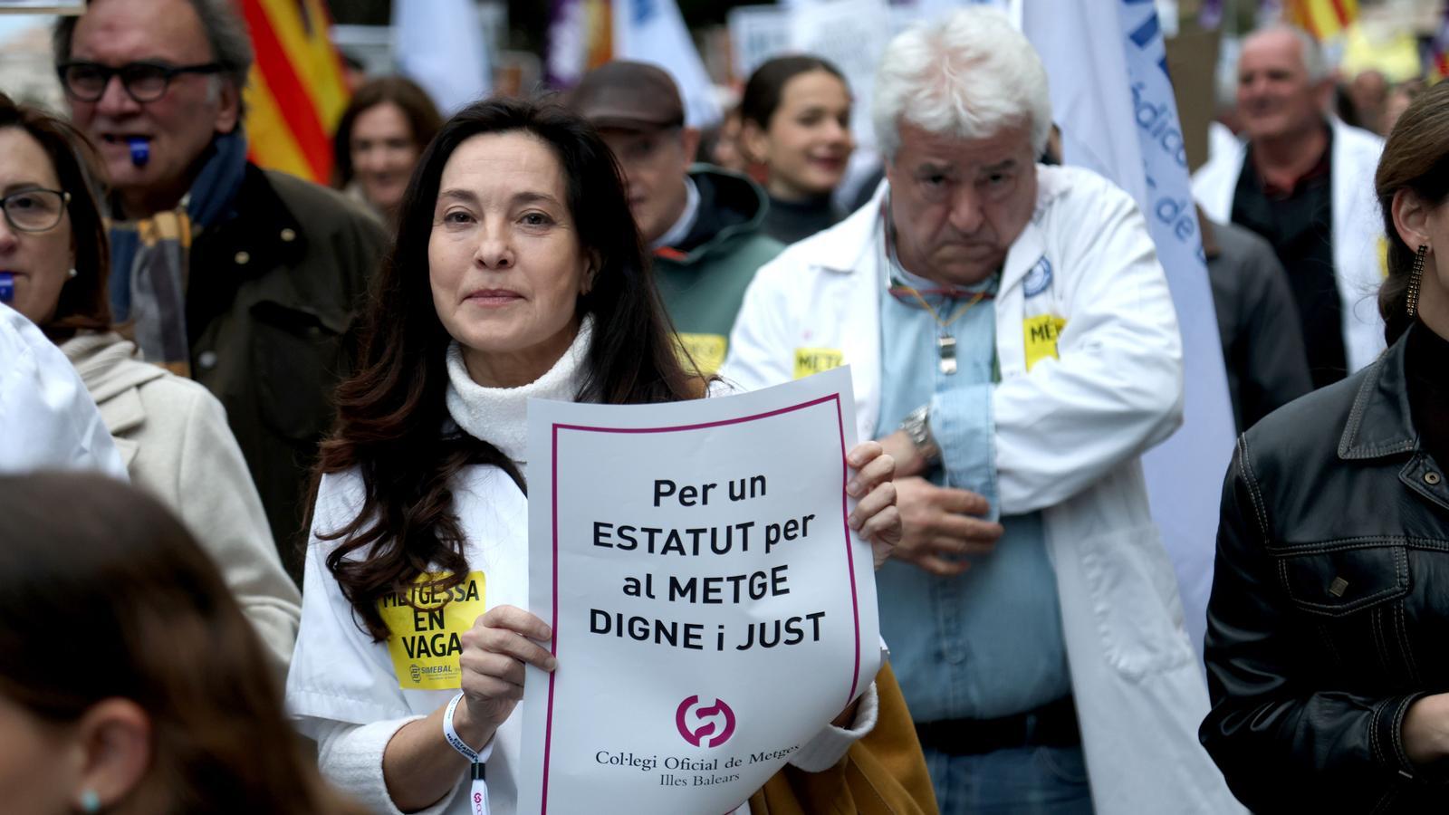 Una de les manifestacions que han fet els metges durant les setmanes de vaga.