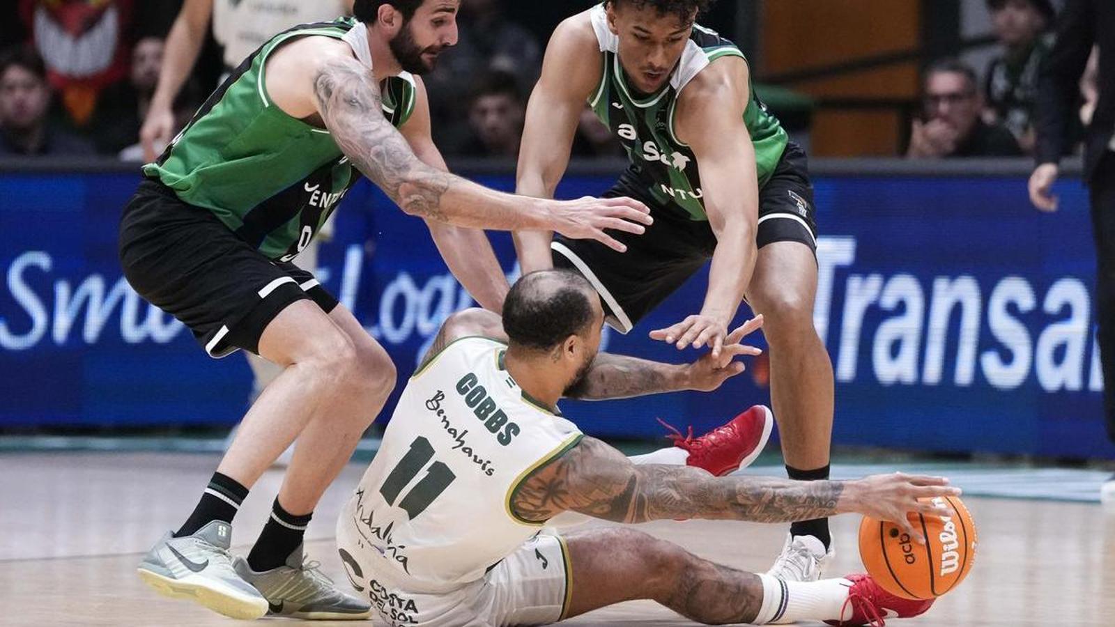 Una imagen del partido entre el Joventut y el Unicaja