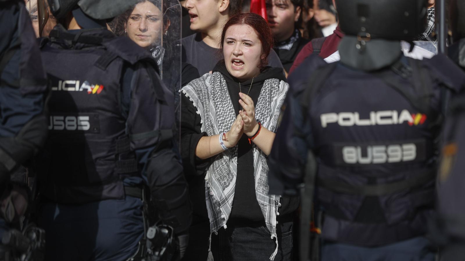 Tensión en el acto de Vox en La Coruña.