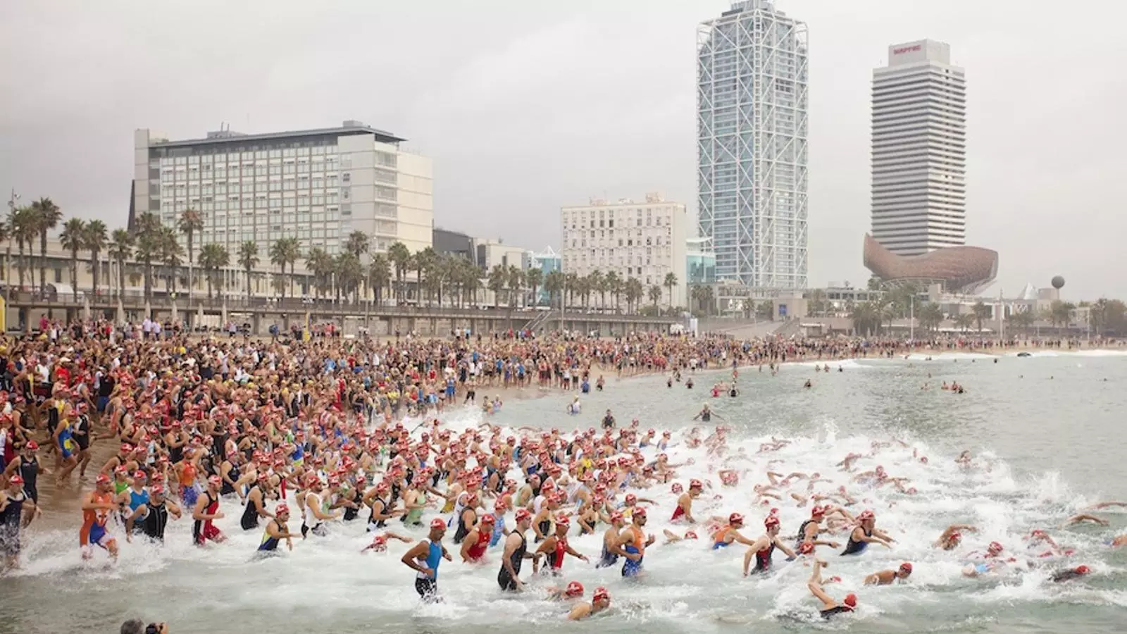 2.400 esportistes han participat a la Triathlon Series de Barcelona