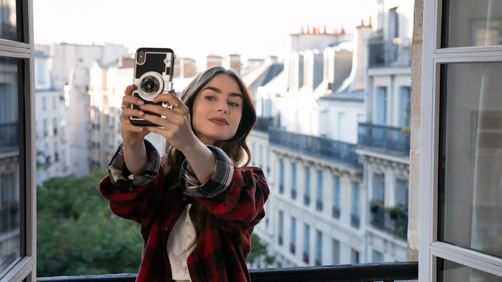 Lily Collins a 'Emily in Paris'