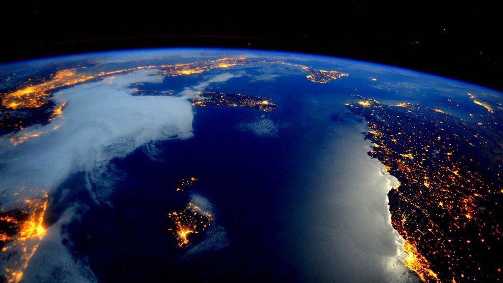 La fotografia presa per l'Estació Espacial Internacional.