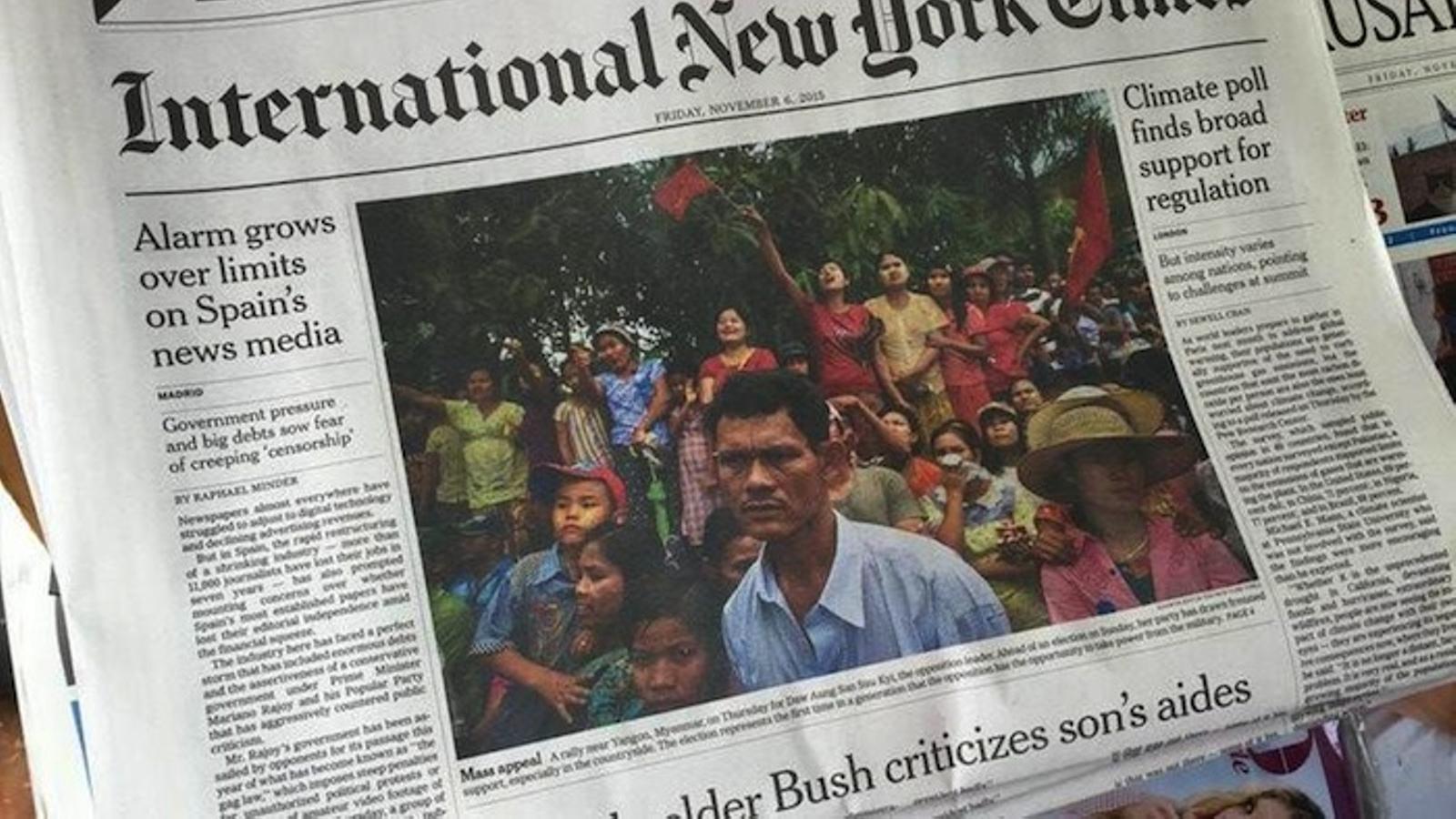 L'edició internacional del 'New York Times' va criticar en portada els mitjans espanyols / AEDE