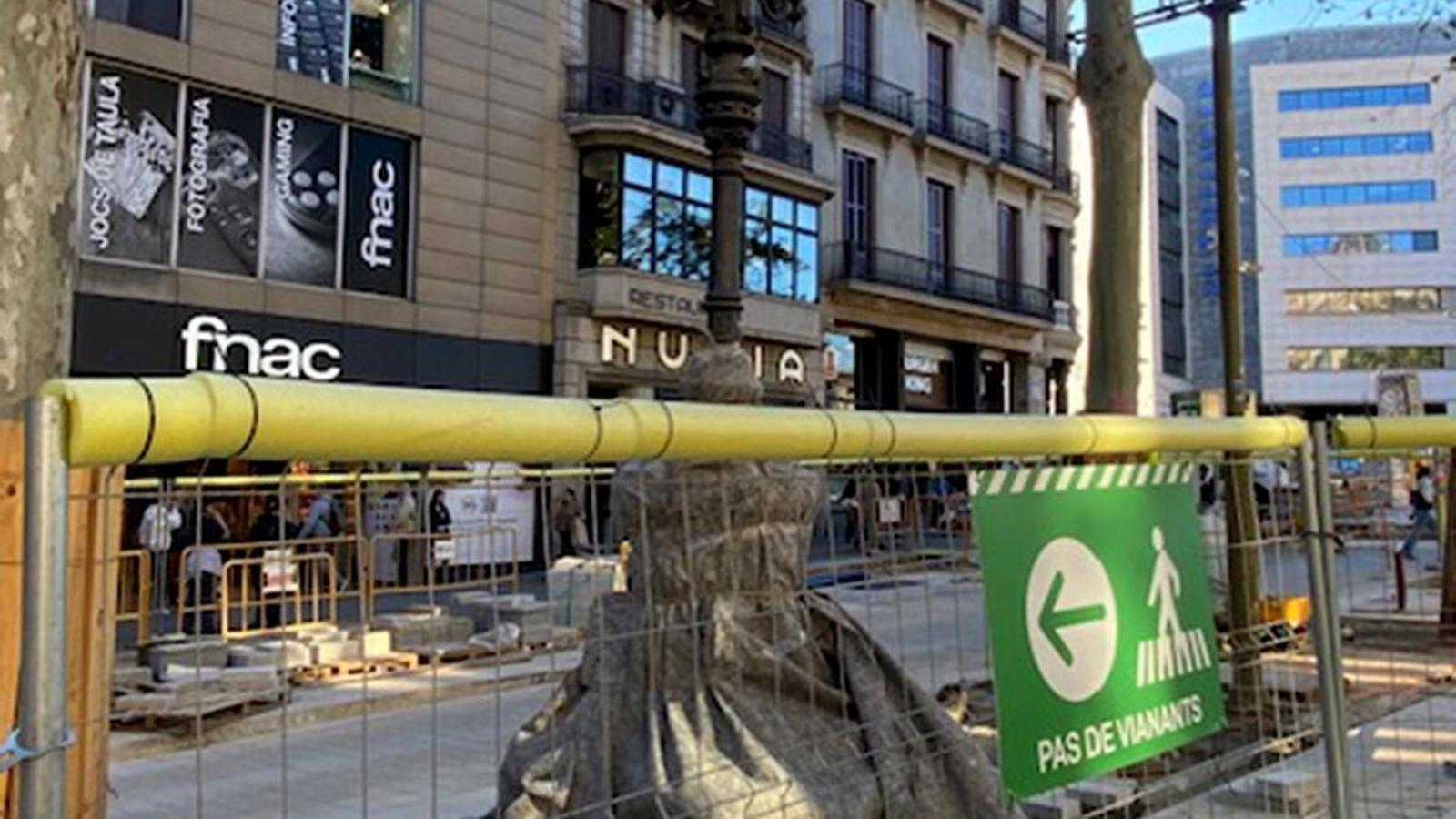 Obras en La Rambla de Barcelona.