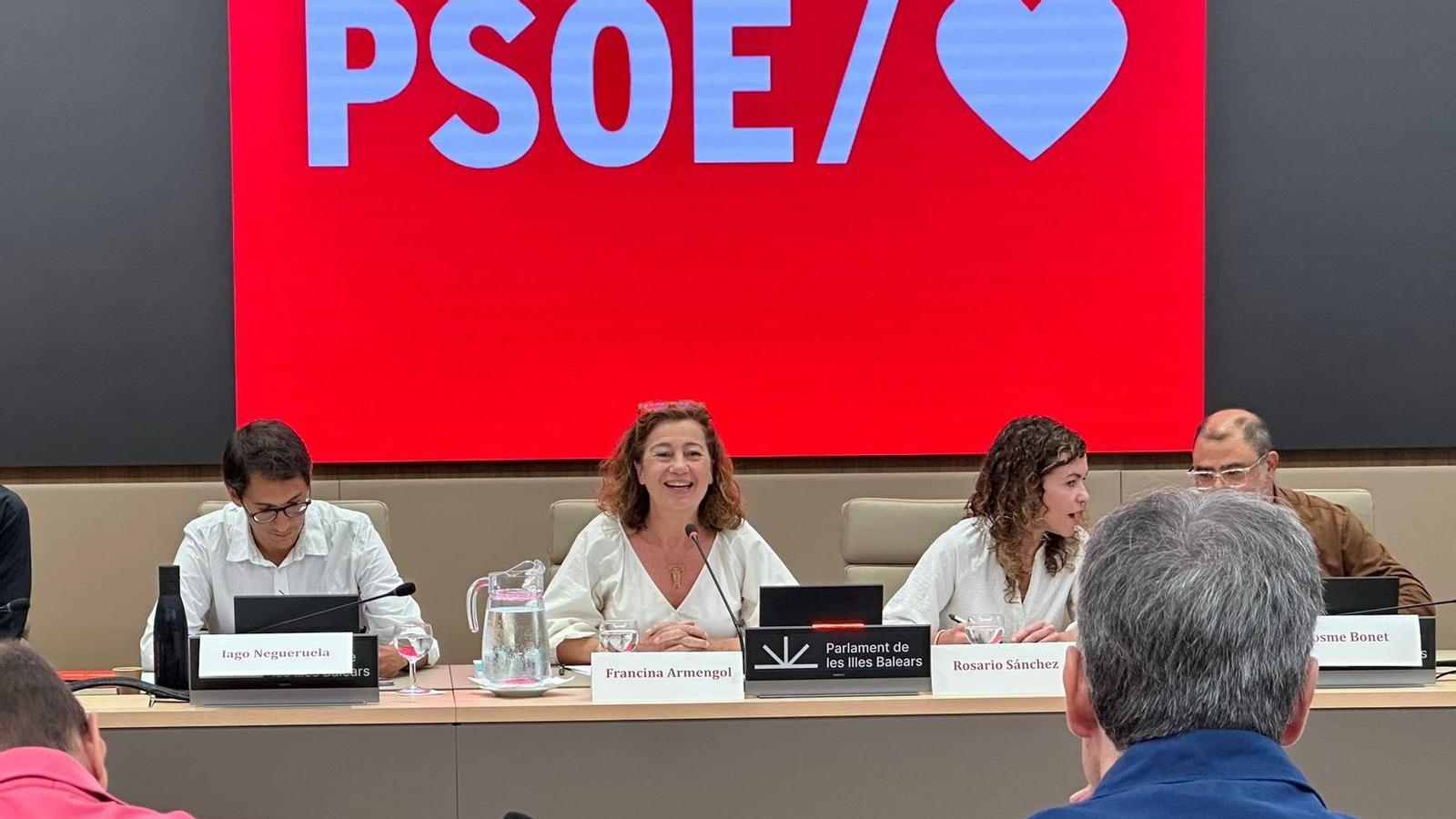 La secretaria general del PSIB, Francina Armengol, interviene durante las jornadas parlamentarias.