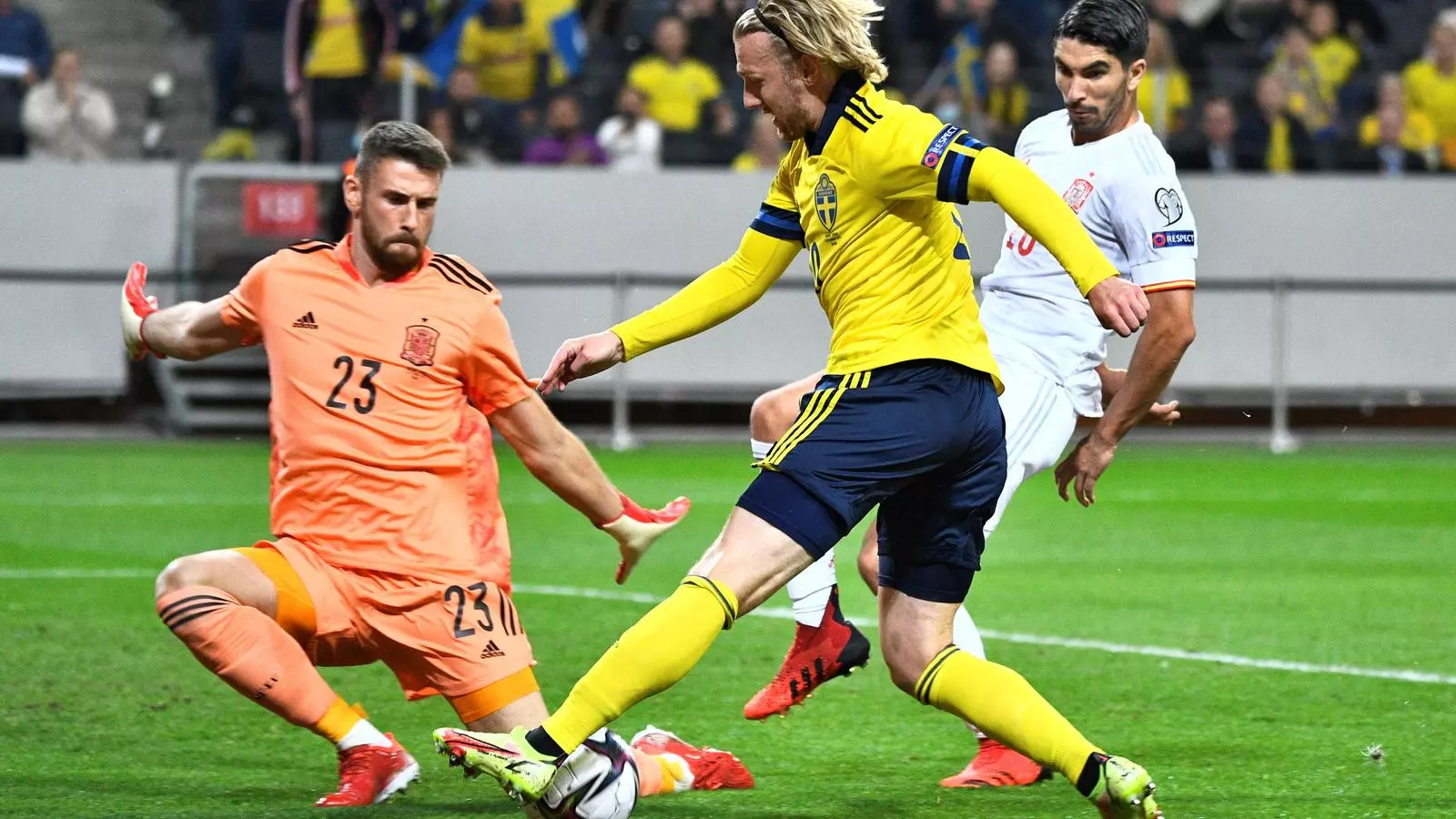 Espanya cau a Suècia, on no ha guanyat mai en partit oficial, i es complica la vida camí del Mundial (2-1)