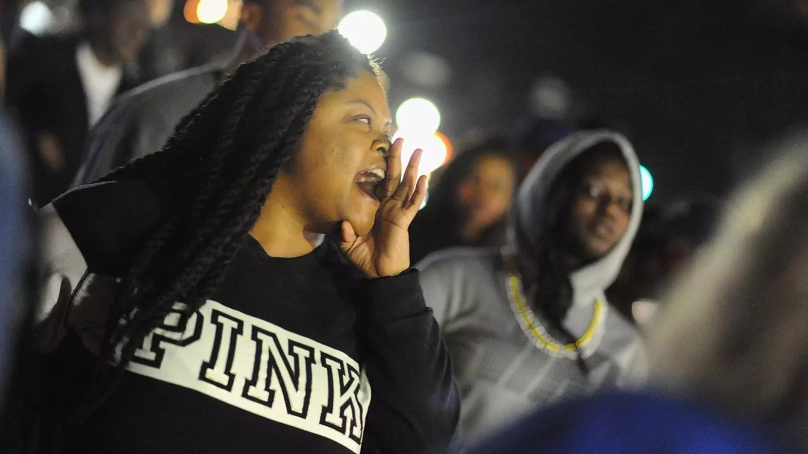 Manifestants aquesta matinada a Ferguson / AFP