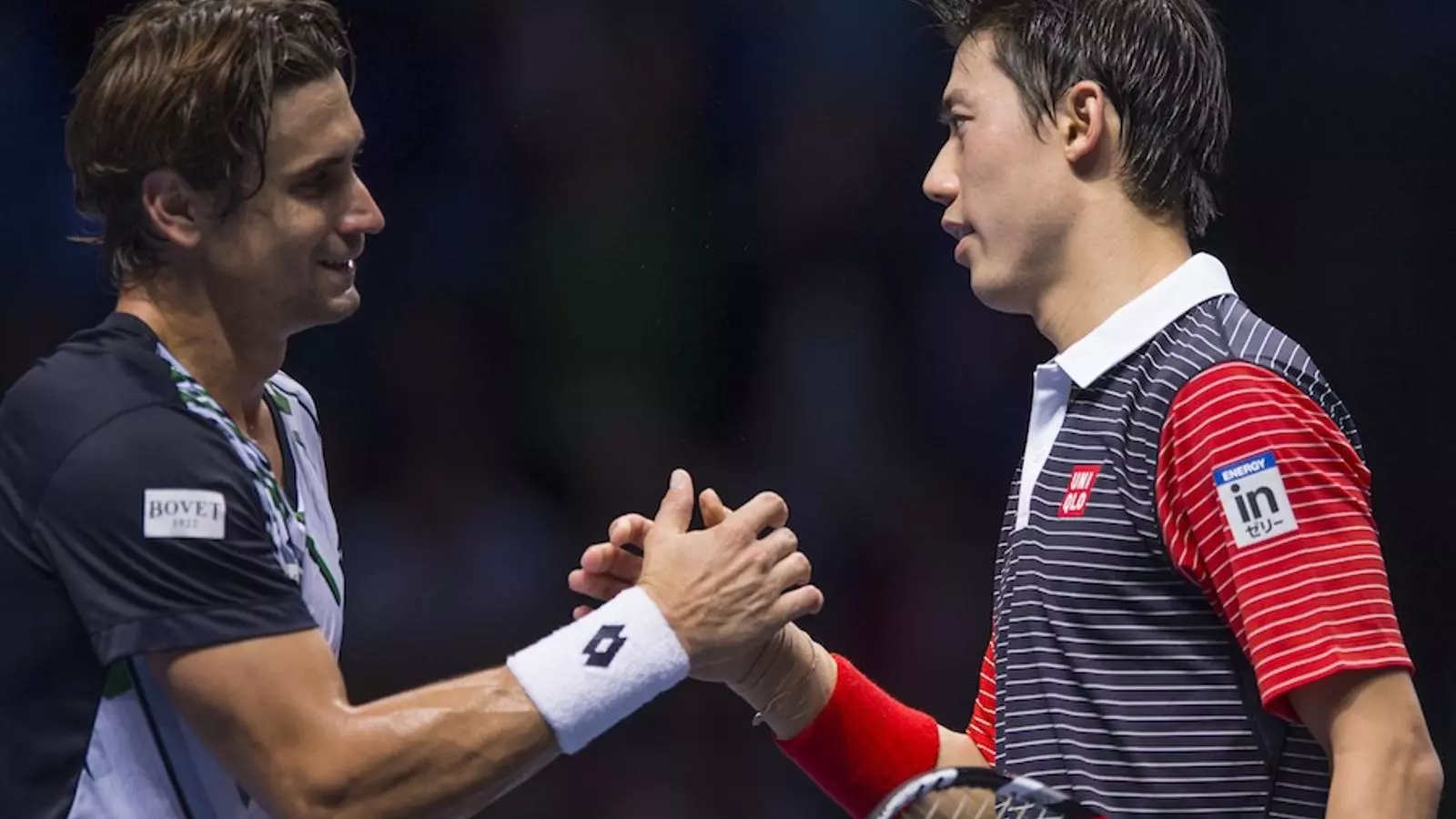 Ferrer i Nishikori se saluden després del partit a Londres / JUSTIN SETTERFIELD / GETTY