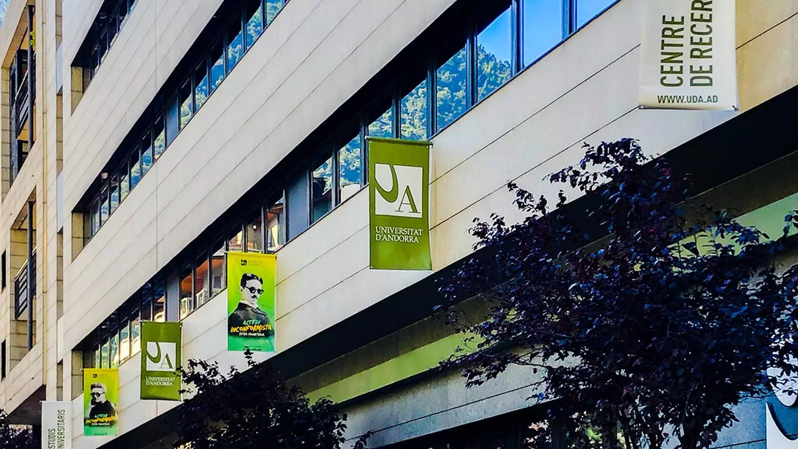 La façana de la universitat. / UdA