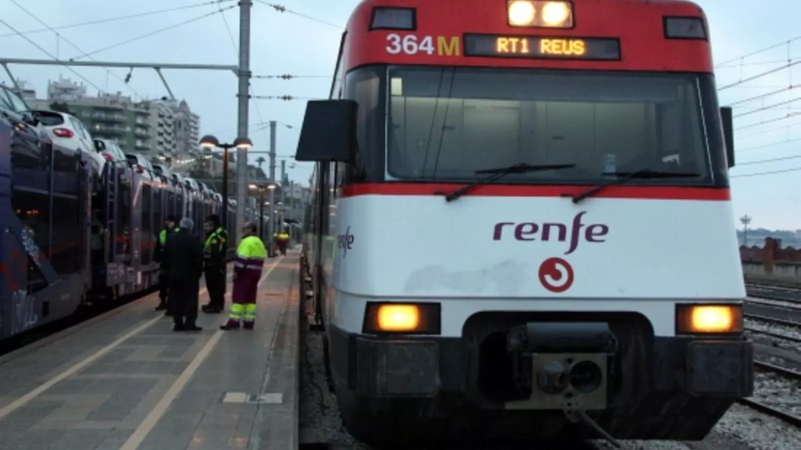 Un tren aturat a l'estació de Reus aquest matí. ACN