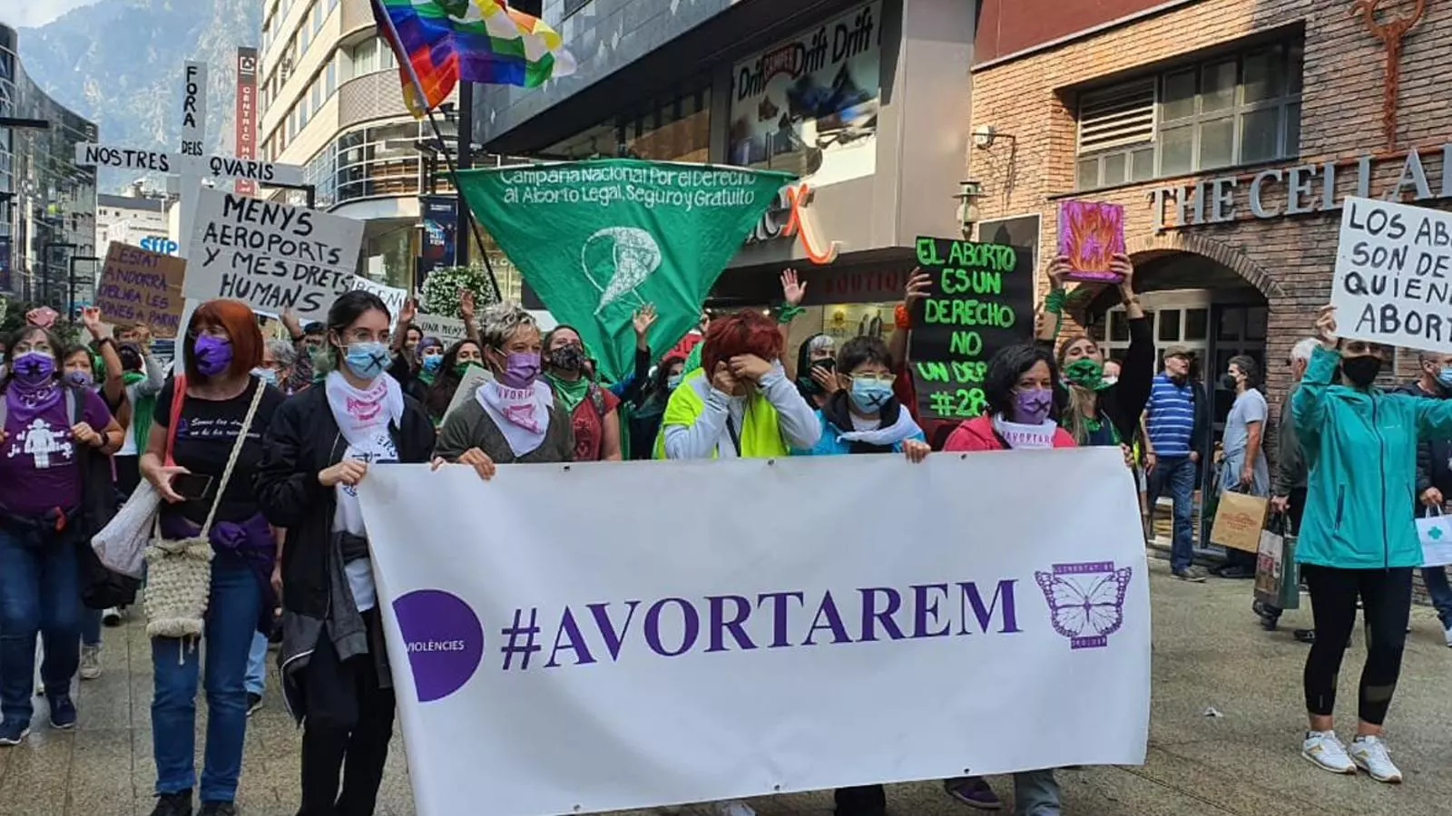 Un moment de la concentració convocada per Stop Violències.