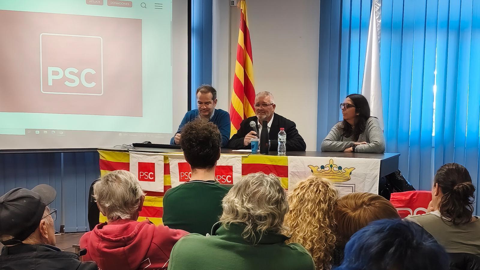 Imagen de la asamblea del PSC de l'Ametlla de Mar hoy.