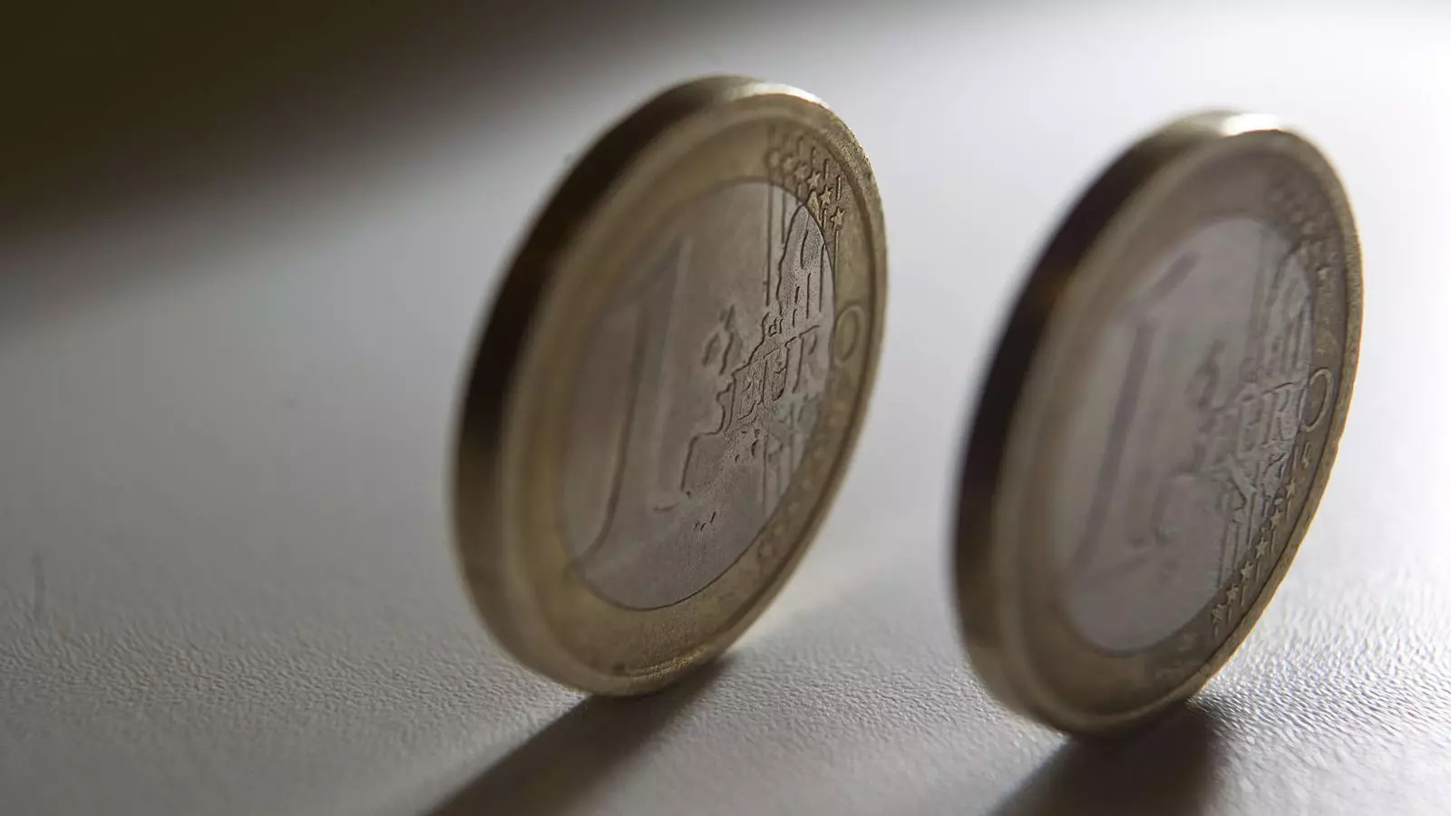 CONTRA EL BLANQUEIG Brussel·les té en el punt de mira la corrupció i prendrà mesures per mirar de frenar els casos de males pràctiques repartits pel continent.
