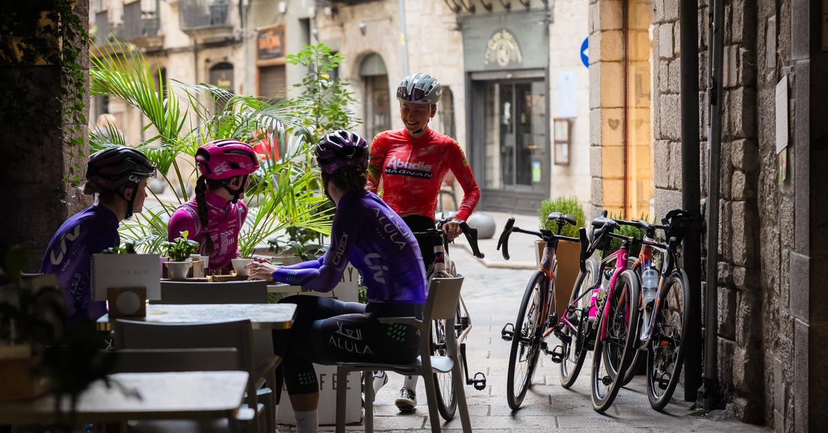 Bones dades d'ocupació amb núvols a l'horitzó