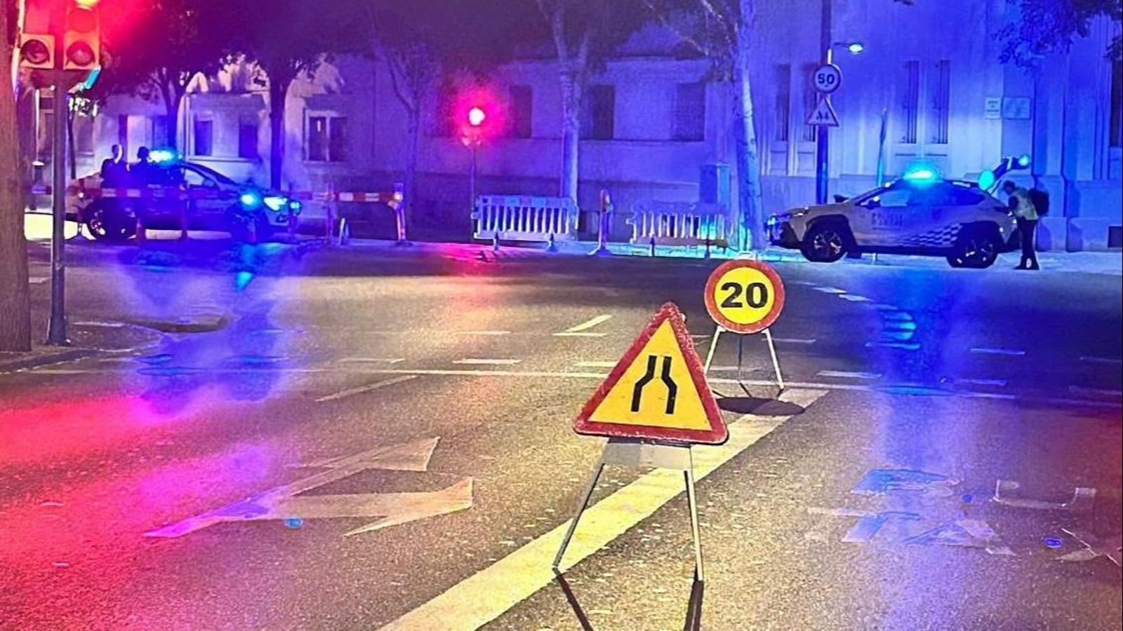 Los agentes de la Policía Local de Palma han cortado los carriles.
