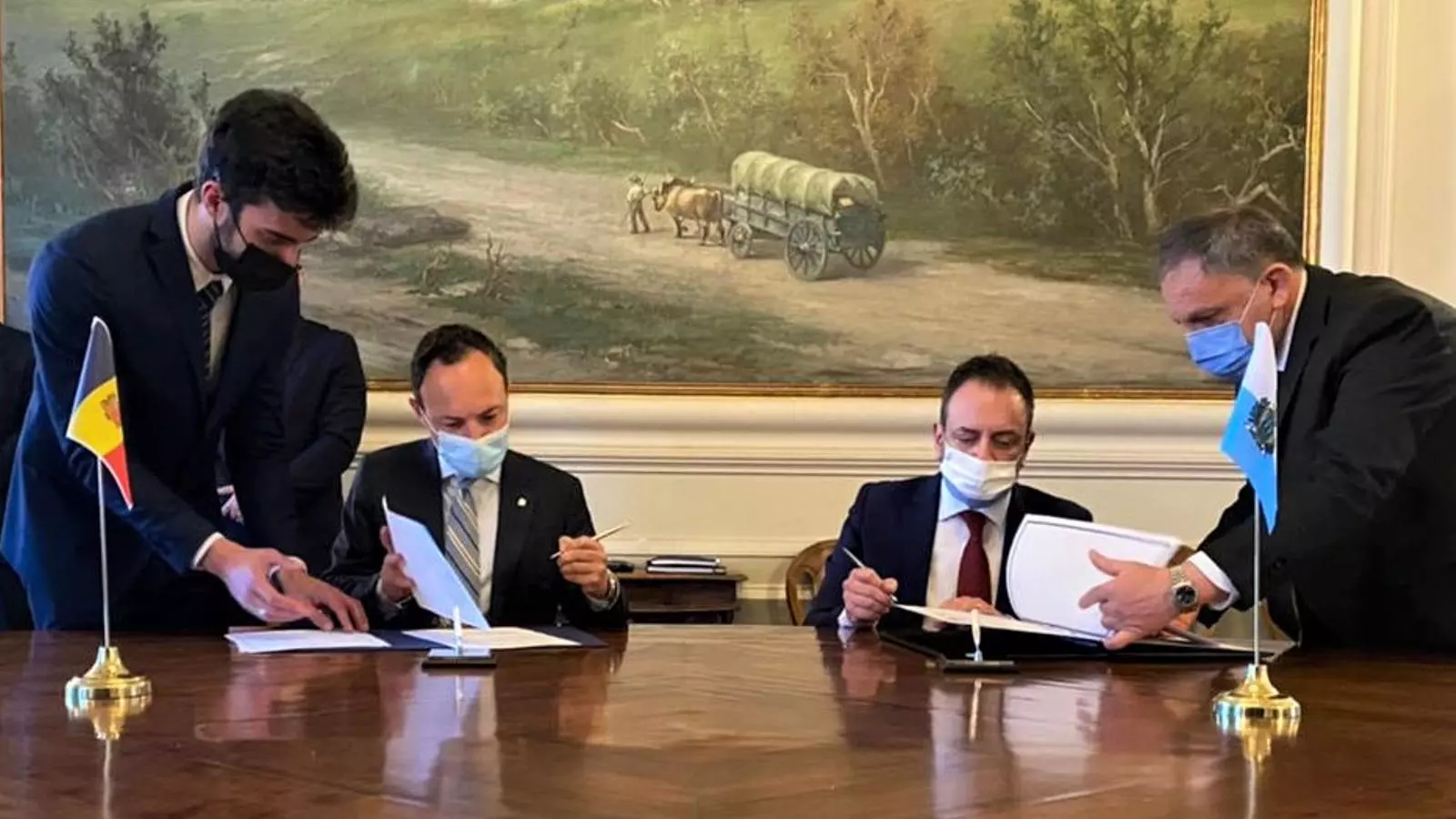 Les dues delegacions, d'Andorra i San Marino, aquest dimarts