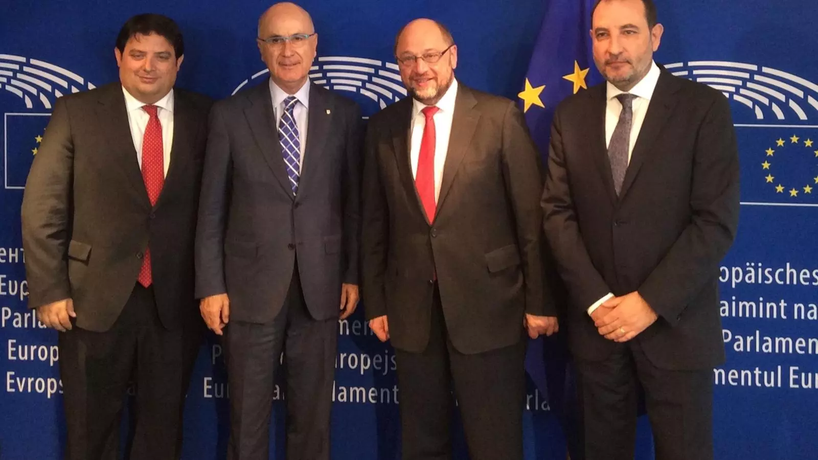Reunió entre el president del comitè de govern, Josep A. Duran i Lleida, el secretari general, Ramon Espadaler, i l’eurodiputat Francesc Gambús amb el president del Parlament Europeu, Martin Schulz.